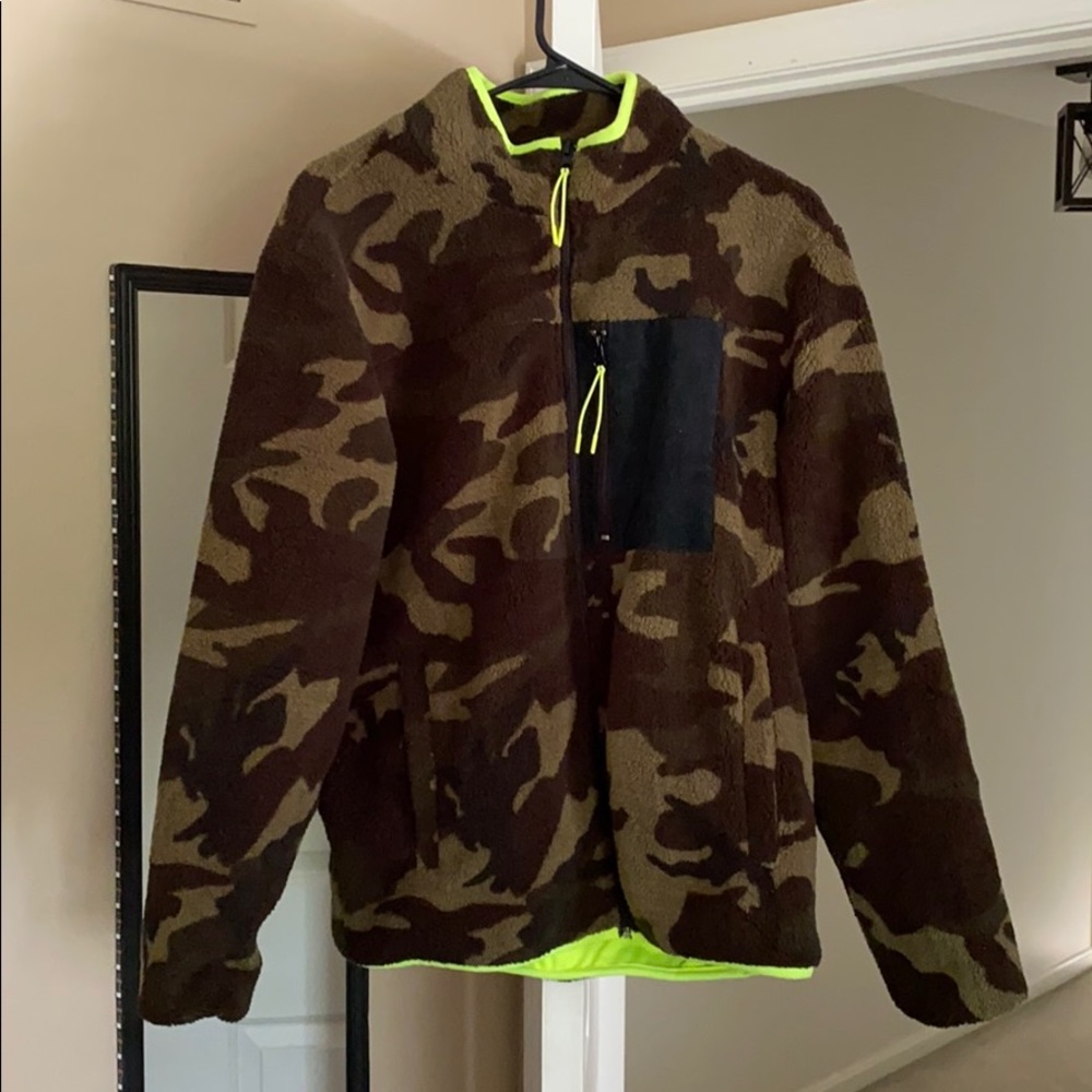 Pac Sun Camo Sherpa